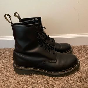 1460 Dr. Martens smooth leather boots